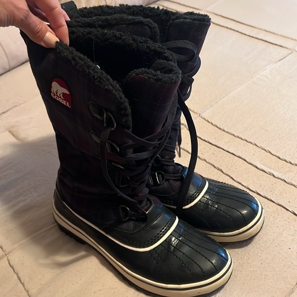 Sorel Boots size 8 - Picture 2 of 5